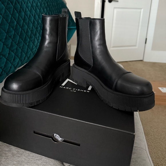 Marc Fisher LTD Bermedia Black Leather Lug Boots - Picture 10 of 14